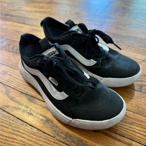 Vans black ultrarange women’s size 7